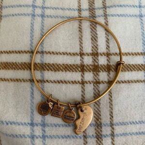 Alex and Ani Friends Bracelet​​​​​​​​​​​​​​​​​​​​​​​​
